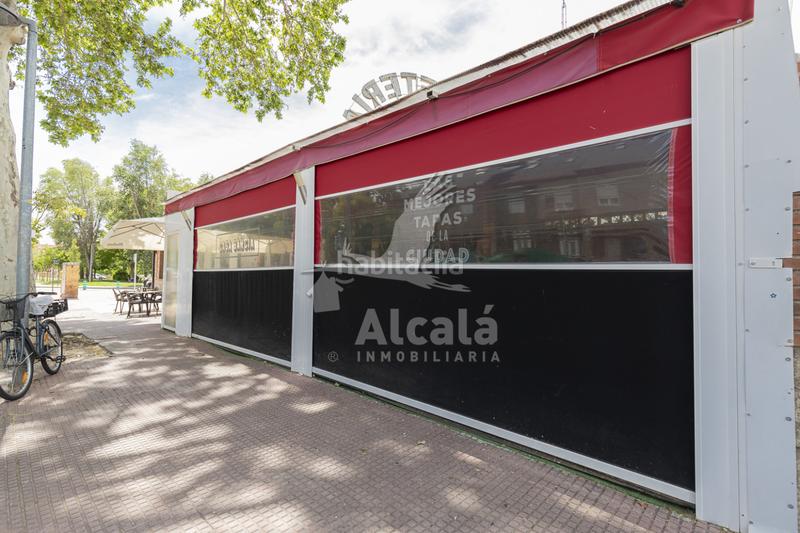 Foto da2ab595-3dd1-487a-b9ce-3289198df178. Local comercial oportunidad traspaso de negocio en pleno funcionamiento! en Alcalá de Henares