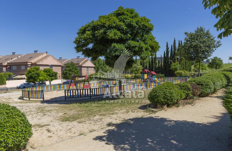 Foto 17b59857-371d-414c-9307-c5ecb016d0d2. Casa amb calefacció aparcament piscina a Los Hueros Villalbilla