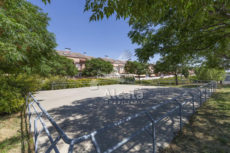 Foto 4c1546db-504e-4e42-a871-b206e2ddd0fb. Casa amb calefacció aparcament piscina a Los Hueros Villalbilla