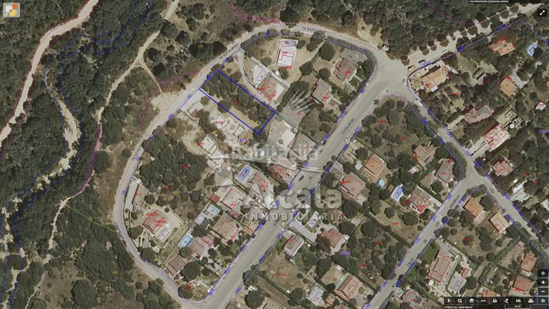 Foto c22b7ea3-2674-4a1a-b235-e04214b44a51. Terrain résidentiel dans Valdeaveruelo