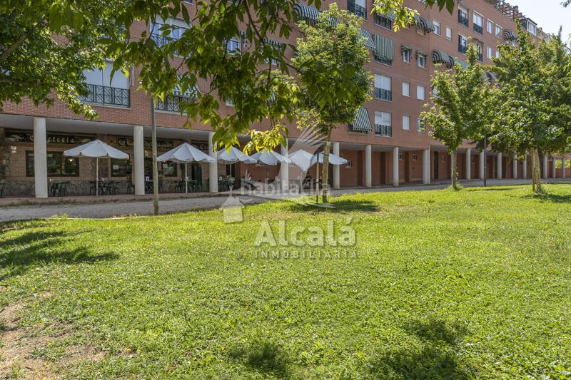 Foto d94f2aaf-ae47-48b7-8d16-152a786f30e4. Locale commerciale in Ensanche Alcalá de Henares