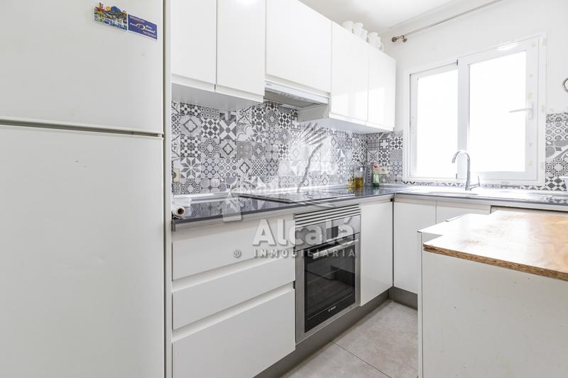 Foto 0ba15bc8-8d47-4a0b-bf29-5db3f05a8f68. Appartamento con riscaldamento in Reyes Católicos Alcalá de Henares