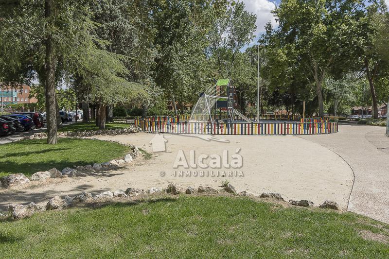 Foto 76ea9d41-8b3d-4a31-9ede-2def9aa84d60. Appartamento con riscaldamento in Reyes Católicos Alcalá de Henares