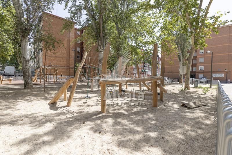 Foto 95fac4d0-6e4b-4c8c-a83a-f3e4409254df. Appartamento con riscaldamento in Reyes Católicos Alcalá de Henares