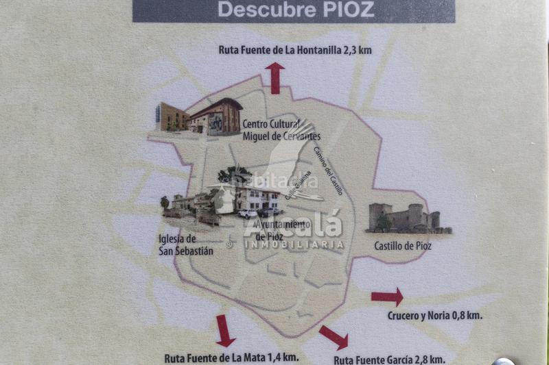 Foto 1046f95b-4a41-41ff-967e-9e80a190b46f. Casa chalet independiente de una planta pueblo en Pioz