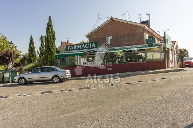 Foto fd5df8cc-bfda-48ed-b455-8e22db0c40f6. Casa chalet independiente de una planta pueblo en Pioz
