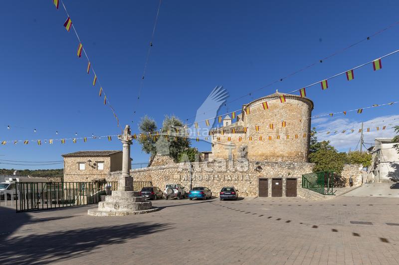 Foto ac940584-2cf1-47d0-bfc8-97f0878293a1. Terrain résidentiel dans Hueva