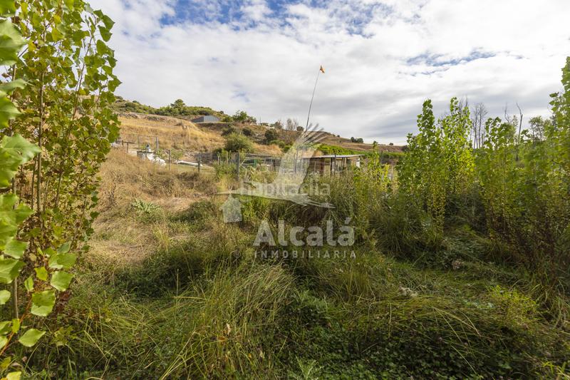 Foto d43fc140-fc86-4672-b7b7-d21db11bd427. Terrain résidentiel dans Hueva