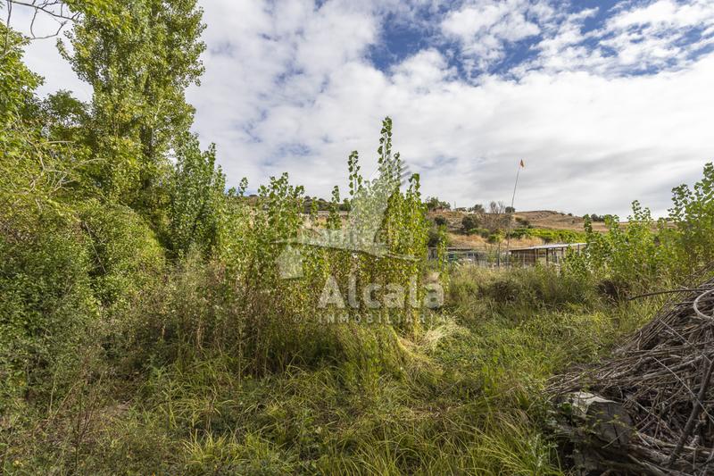 Foto d65d2da0-3fd2-498f-a943-d0ab10dc2787. Terrain résidentiel dans Hueva