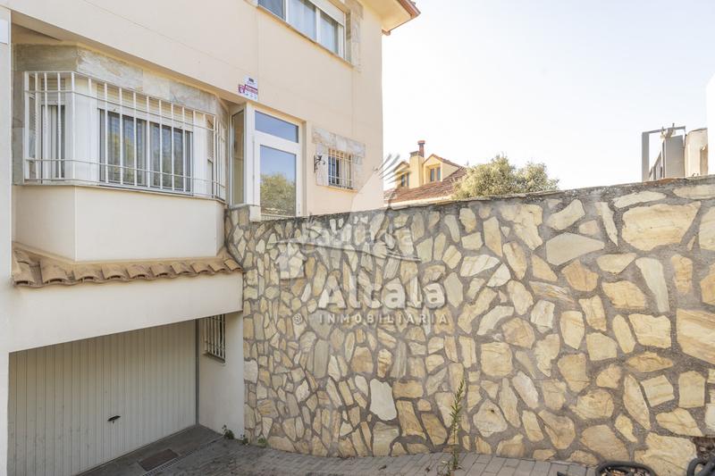 Foto 064e9657-99f8-479c-a787-71f437e0cc5d. Casa bifamiliare con riscaldamento parcheggio in Quer