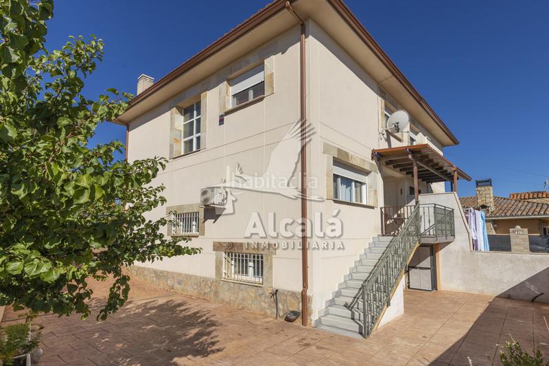 Foto 0759eea6-a9d4-432e-84ef-5ef3a6c2f9e0. Casa bifamiliare con riscaldamento parcheggio in Quer