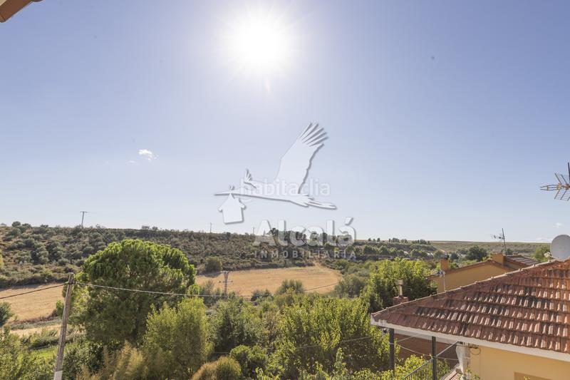 Foto 0b792518-6644-4e9e-95c5-a36dfaa21667. Casa bifamiliare con riscaldamento parcheggio in Quer