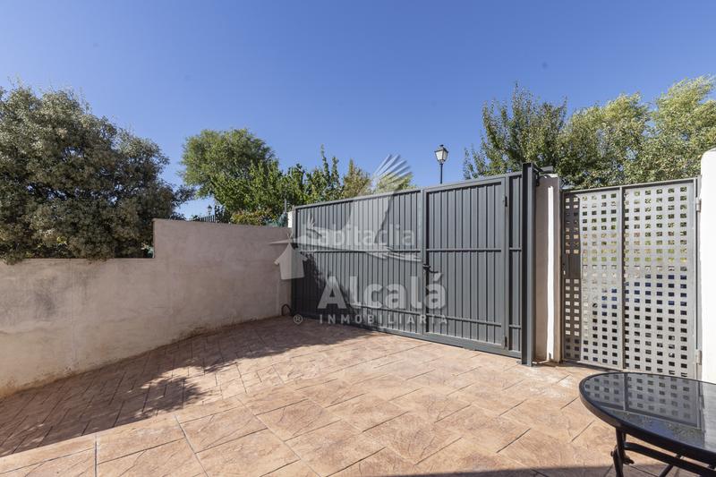 Foto 15a6321e-ca3e-4ad1-80aa-c26323e7b0be. Casa bifamiliare con riscaldamento parcheggio in Quer