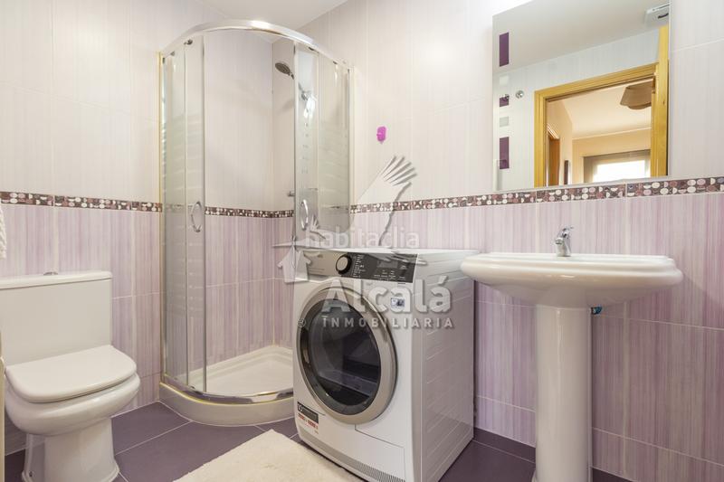 Foto 4add0f58-e8b1-4368-b41e-e81b958b89d6. Casa bifamiliare con riscaldamento parcheggio in Quer