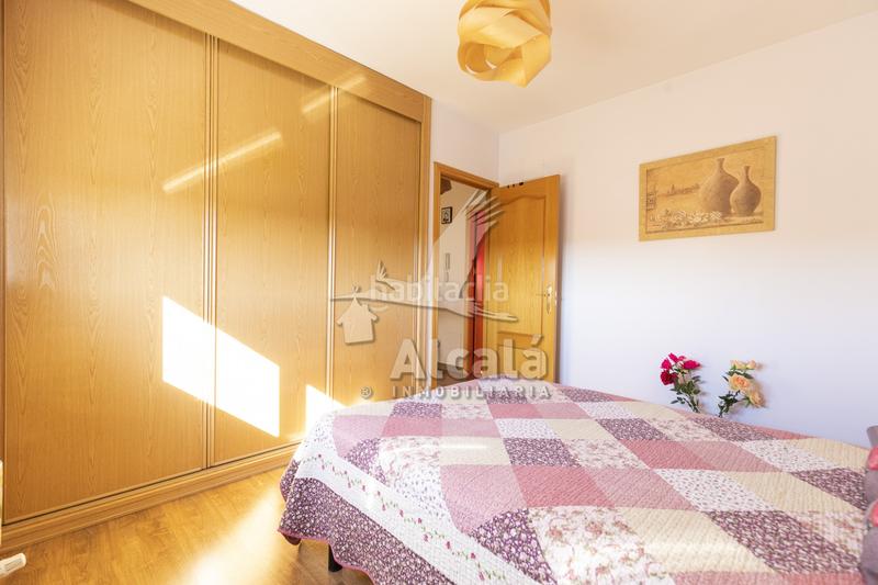 Foto 90e8902a-fc9b-44a1-b8dc-a6761f9e3c7b. Casa bifamiliare con riscaldamento parcheggio in Quer