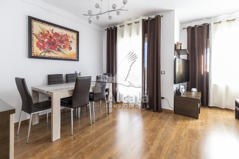 Foto 9588c436-86e3-4f6a-b816-a14cb4658188. Casa bifamiliare con riscaldamento parcheggio in Quer