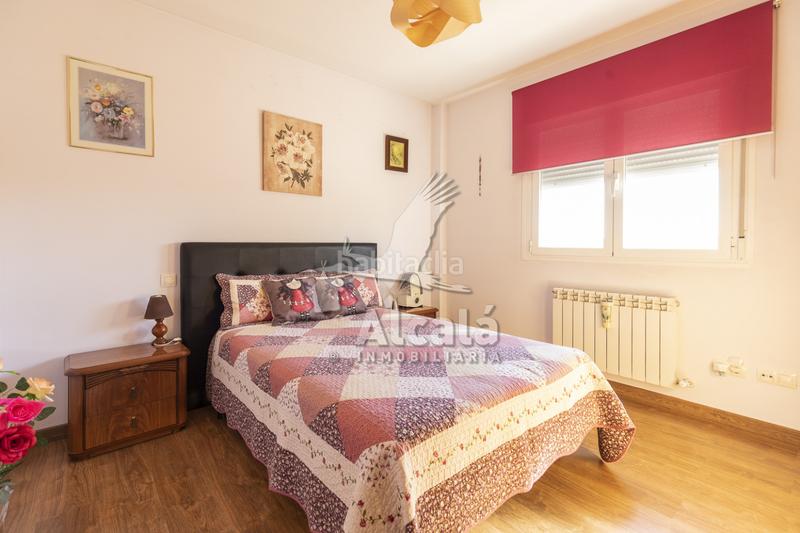 Foto 95ce94b6-7aa8-4a8b-8709-58c7090124ef. Casa bifamiliare con riscaldamento parcheggio in Quer