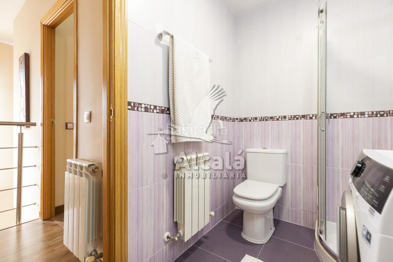 Foto 9d5ce7af-0d27-48a4-a411-aa3b75f18a69. Casa bifamiliare con riscaldamento parcheggio in Quer