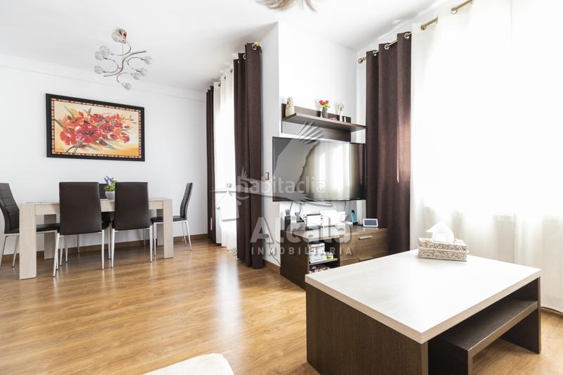 Foto a2d73c9c-d2df-4539-acde-64c6270a751d. Casa bifamiliare con riscaldamento parcheggio in Quer