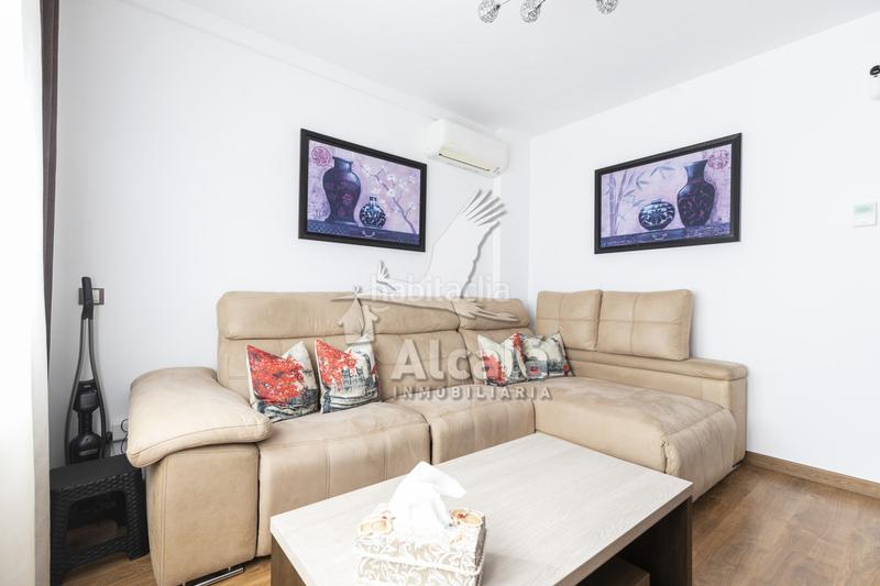 Foto bdf7dfc5-1496-43d4-9494-5da4f5947280. Casa bifamiliare con riscaldamento parcheggio in Quer