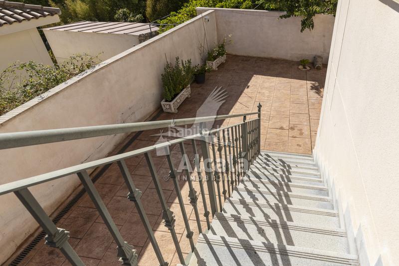 Foto de1cd5e2-6666-46c1-a31e-e1051c859c4d. Casa bifamiliare con riscaldamento parcheggio in Quer