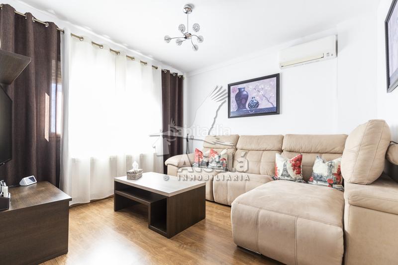 Foto fbb65b1b-c005-4b28-99cc-9838a4ec9b19. Casa bifamiliare con riscaldamento parcheggio in Quer