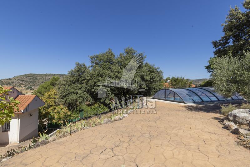 Foto 0c2cb2ce-7674-49fa-8851-17ef0186ca81. Casa exclusivo chalet independiente madrid en Ambite