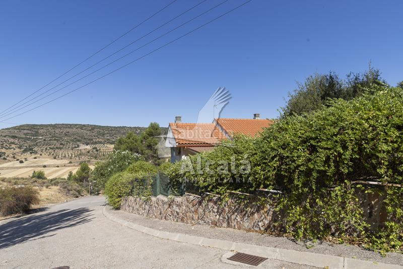 Foto b56bf576-fe0b-4e7d-ab32-7452b6b1bf32. Casa exclusivo chalet independiente madrid en Ambite