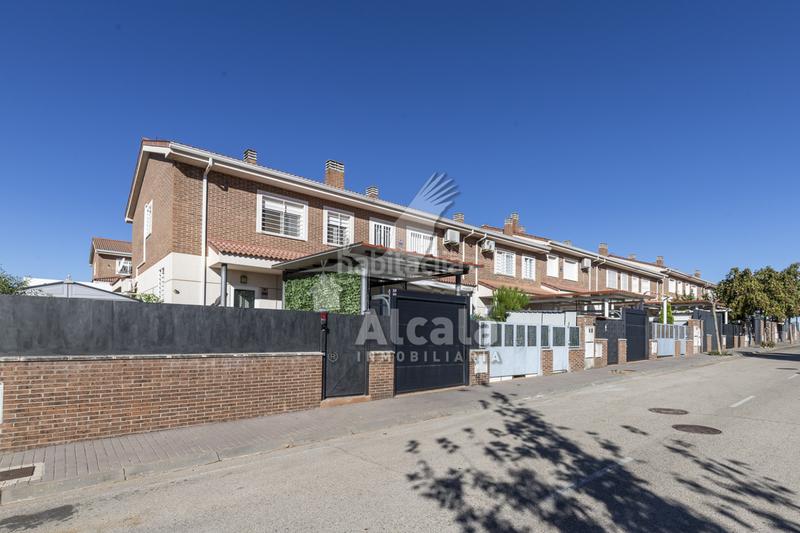 Foto 004724b7-6488-4498-954d-00aad9fb4add. Casa bifamiliare con riscaldamento in Pioz