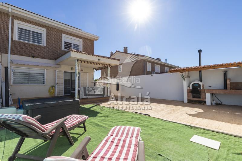 Foto f06d5644-6141-4a59-b51f-f7ce5bc91c9f. Casa bifamiliare con riscaldamento in Pioz