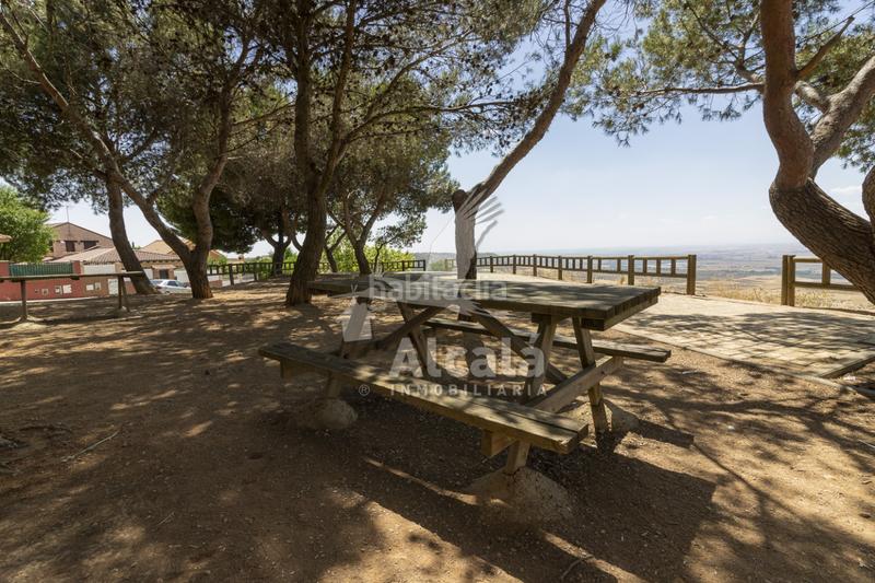 Foto a796fe7a-bd4a-4e7a-ac38-df9e32eaf9c5. Terrain résidentiel dans Santos de la Humosa (Los)