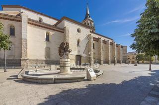 Affitto Appartamento in Casco Histórico. Apartamento de alquiler en plaza de los santos niños