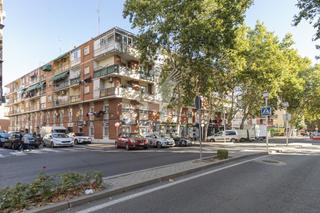Piso en Pryconsa-Juan de Austria. Oportunidad  para inversores!! ponemos a la venta piso para refo
