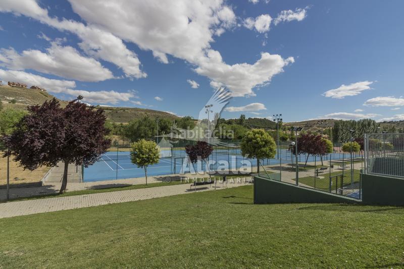 Foto 1e05b3c0-5dfa-4772-8dc4-d3ef951640dd. Terreny residencial a Villalbilla pueblo Villalbilla