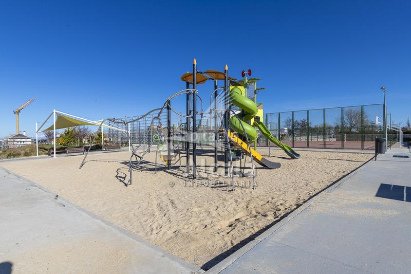 Foto 470de769-284b-4f85-a2f2-30c8a331602f. Terreny residencial a Villalbilla pueblo Villalbilla