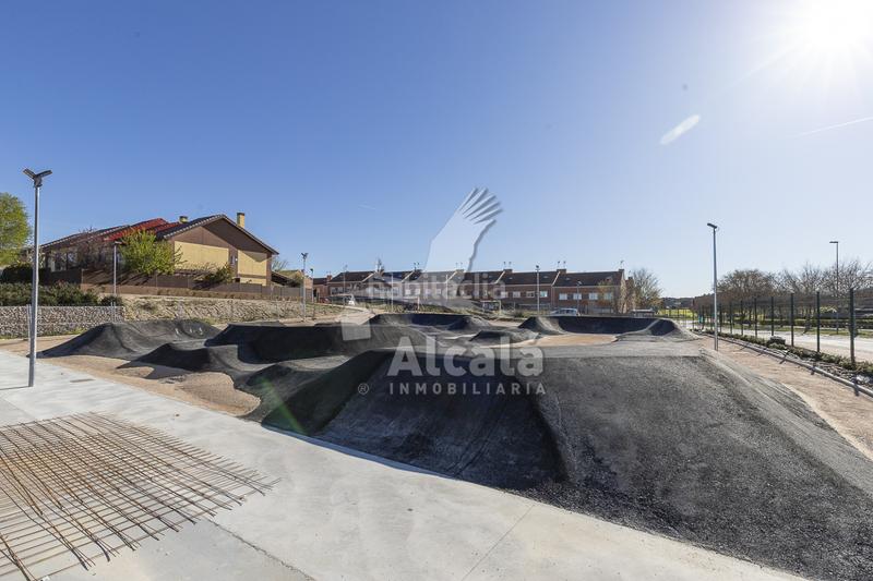 Foto 4c506b77-9664-468c-b9bc-7a6039f258b5. Terreny residencial a Villalbilla pueblo Villalbilla