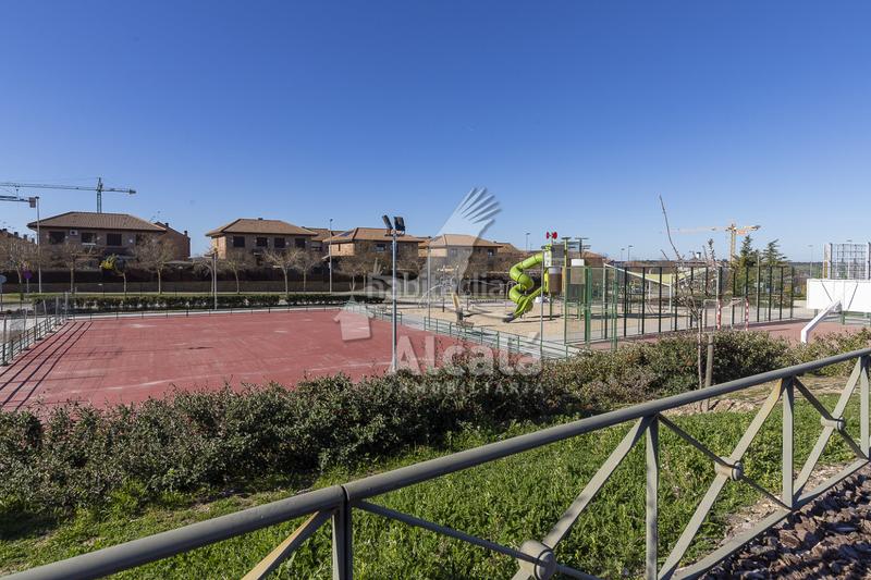 Foto 955cc310-5d91-4c3d-96cc-8263c8a9174f. Terreny residencial a Villalbilla pueblo Villalbilla