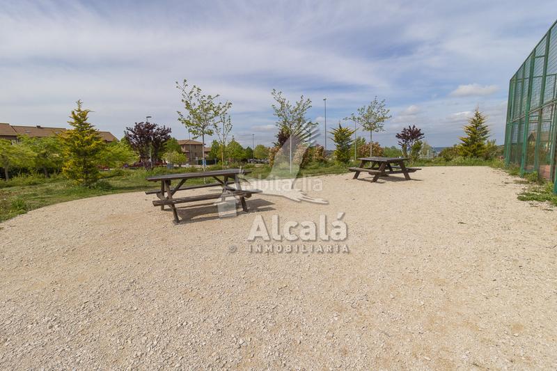 Foto b516562c-c511-40a1-9fe0-90e8201f7664. Terreny residencial a Villalbilla pueblo Villalbilla