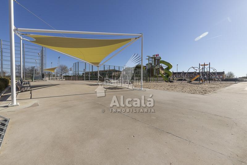 Foto b9f5f52d-97b5-4394-87c6-5b2029f6d0ac. Terreny residencial a Villalbilla pueblo Villalbilla