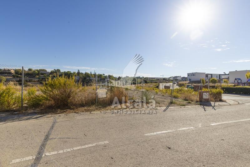 Foto c2ee3ebe-5f54-41f9-8a58-0eec5e6dbc03. Terreny residencial a Villalbilla pueblo Villalbilla