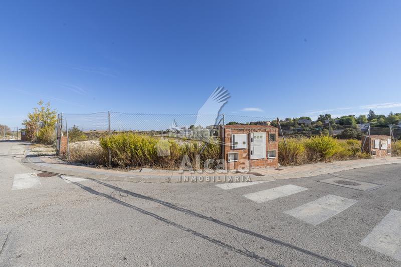 Foto ee4b0b60-1785-4376-b1be-3ecb00f7c368. Terreny residencial a Villalbilla pueblo Villalbilla
