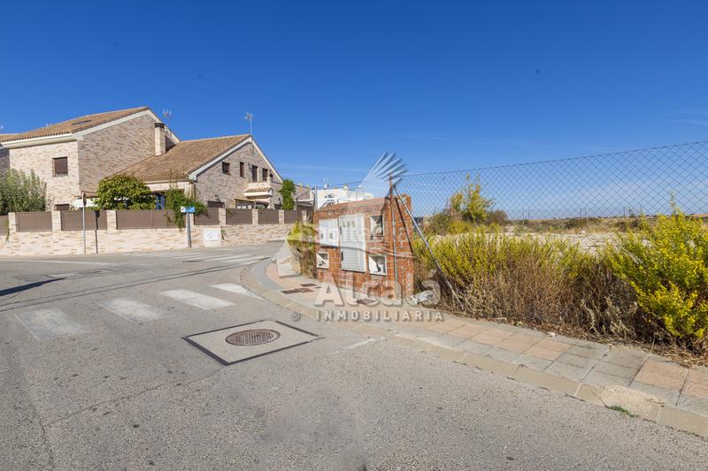 Foto f2bfe3ce-9d0e-4776-b6bf-5b23fdcda200. Terreny residencial a Villalbilla pueblo Villalbilla