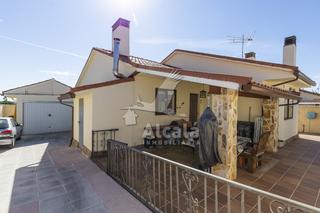 Maison à Loranca de Tajuña. Oportunidad en loranca de tajuña