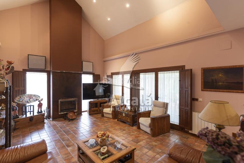 Foto 0539bda8-9c3d-49bf-8697-1df9a7b9e073. House with heating parking in Campo Real