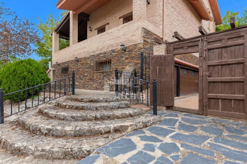 Foto 2af09280-ed9f-4d03-88a3-c7714ffb6a69. House with heating parking in Campo Real