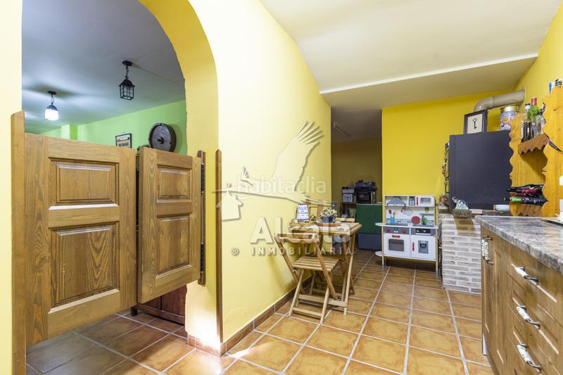 Foto 4f6b0c38-89eb-4158-8096-f87331200887. House with heating parking in Campo Real