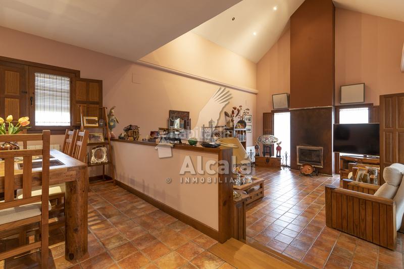 Foto 5301e3c0-d977-4520-89e9-26f7d1da2717. House with heating parking in Campo Real