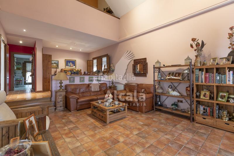 Foto 686ca1ba-36aa-497c-914b-c3e95b0e8565. House with heating parking in Campo Real