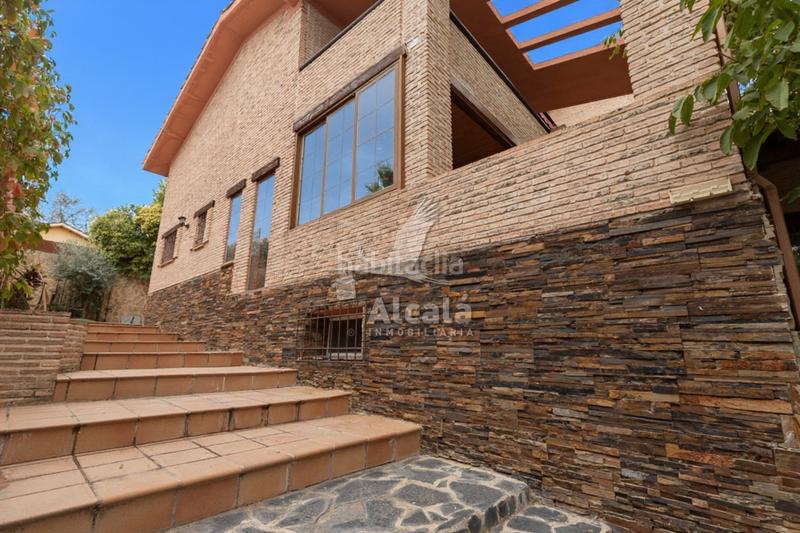 Foto 77f0b551-172f-43f3-ba48-a45b0a26eb0e. House with heating parking in Campo Real