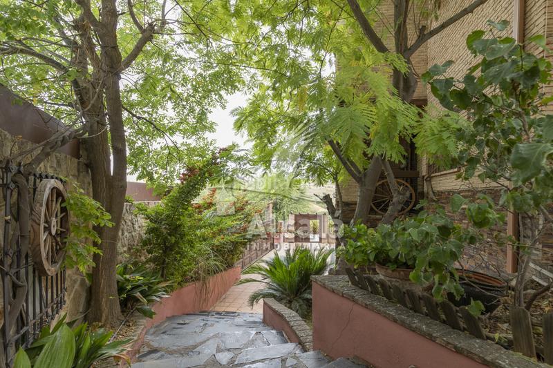 Foto 810600be-adfb-471f-8a11-5a52d1982d91. House with heating parking in Campo Real